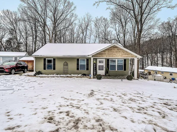 2111 Woodland Rd SE, Roanoke, VA 24014