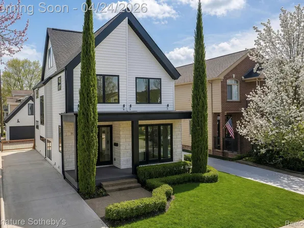 832 Humphrey Ave, Birmingham, MI 48009