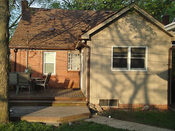 4th image of 1831 N Denwood St