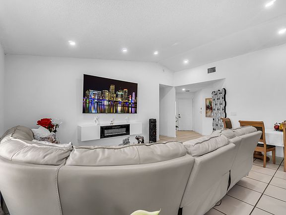 3rd image of 2590 SE 7th Pl