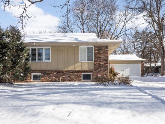 5315 Malibu Dr, Edina, MN 55436