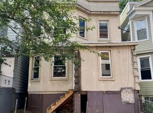 255 N 19th St, East Orange, NJ 07017