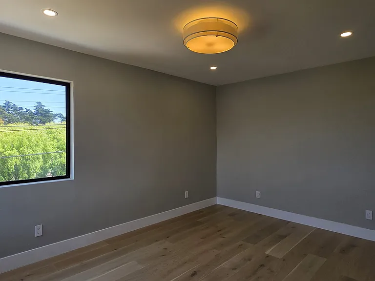 373 Avalon Dr — Photo 11