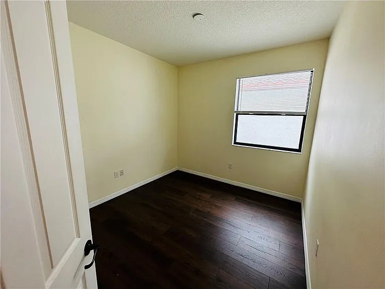 3512 SW 93rd Ave — Photo 15