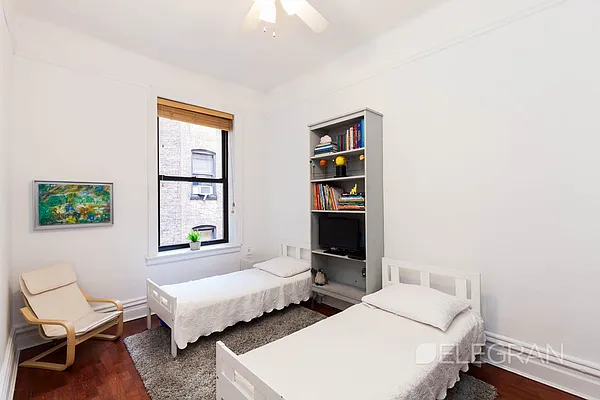 Sold by (Legacy) Elegran | media 7