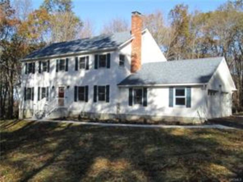 1st image of 21 Wagner Dr