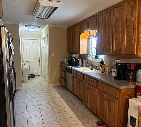 4th image of 5209 Field Dr