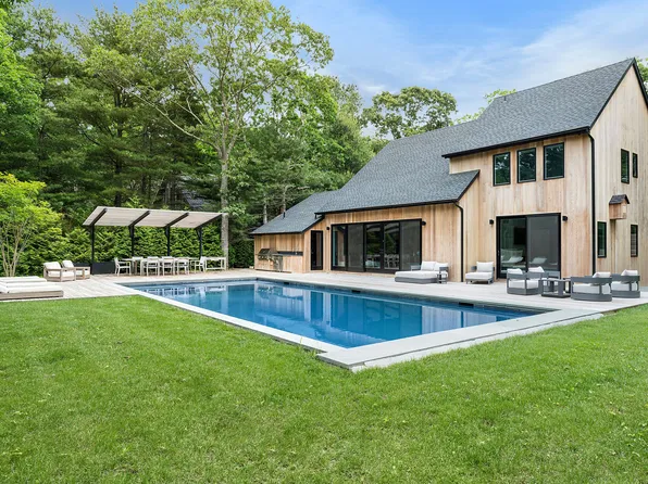 62 Settlers Landing Ln, East Hampton, NY 11937