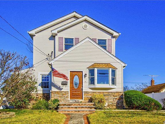 3rd image of 539 Bernard St