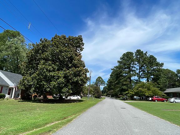 5th image of 307 Jordan Dr