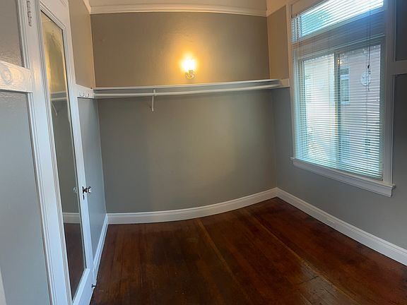 Spacious Closet / Bonus Room