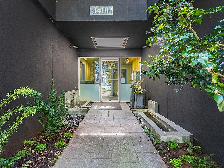 Madrona Court — Photo 16