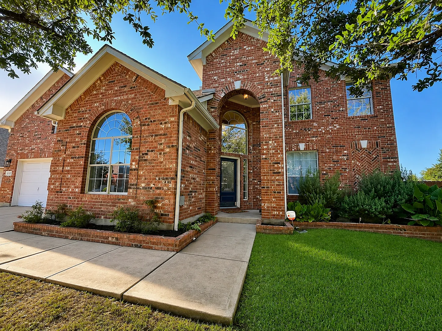 4 bed, 3.5 bath, 3665 sqft, $3,795 — Photo 1