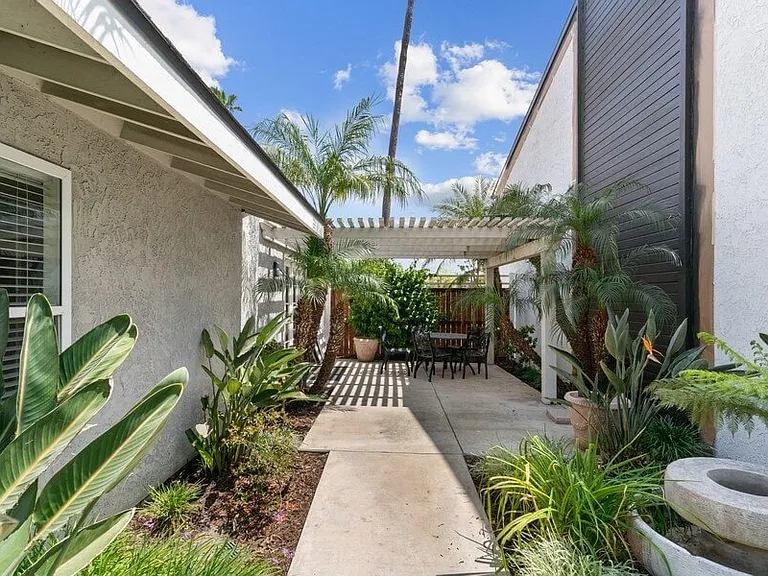 Fullerton Hills — Photo 25