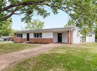 6 Citation Ct, Florissant, MO 63033
