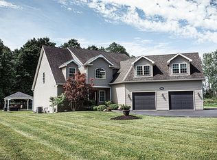 10853 Jones Rd, Clarence, NY 14031