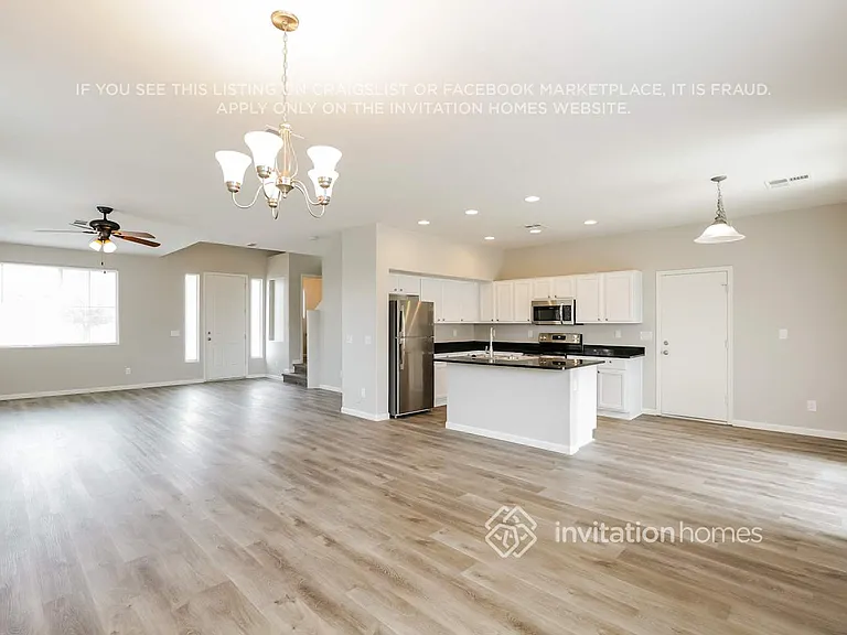 7233 S 39th Way — Photo 4