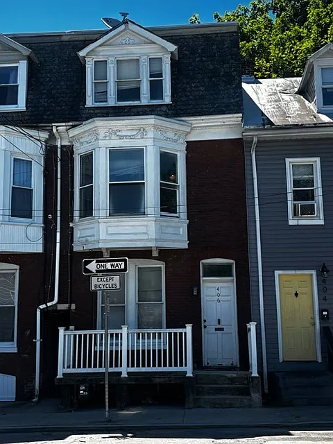 406 E King Street - 1 — Photo 1