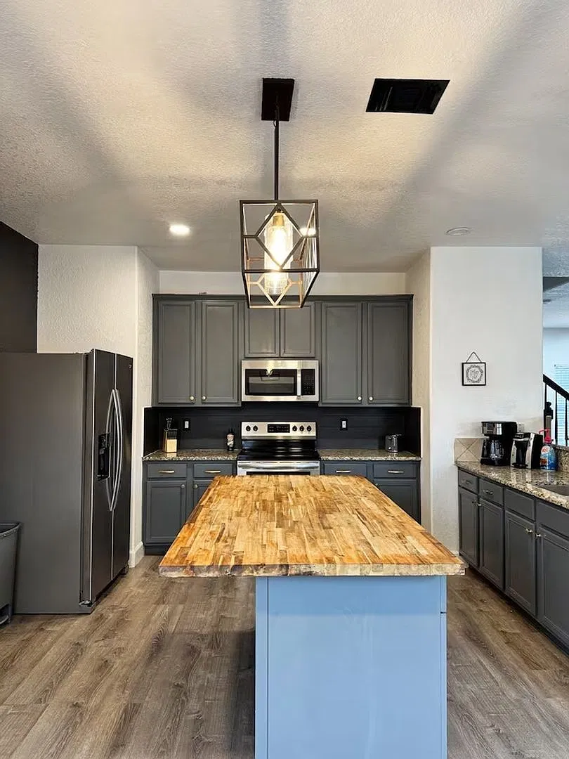 Spacious 3BR House in San Antonio — Photo 4
