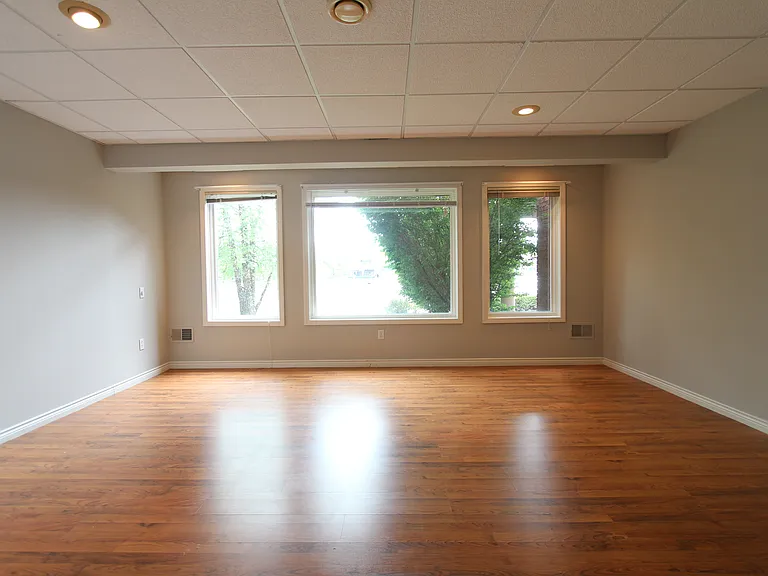 18547 Clairmont Cir E — Photo 26