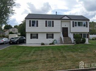 28 O Loughlin Dr, South Plainfield, NJ 07080