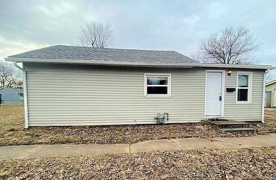 1st image of 2949 Warren Ave