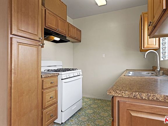4th image of 1295 Federal Ave #21