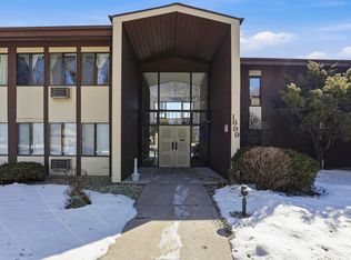 1699 Alcan Dr APT 212, Menasha, WI 54952