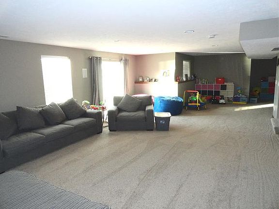 4th image of 1102 Byers Dr