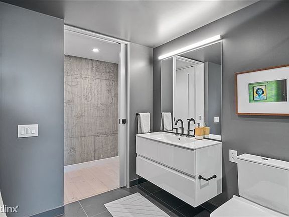 2nd image of 960 Market St #706