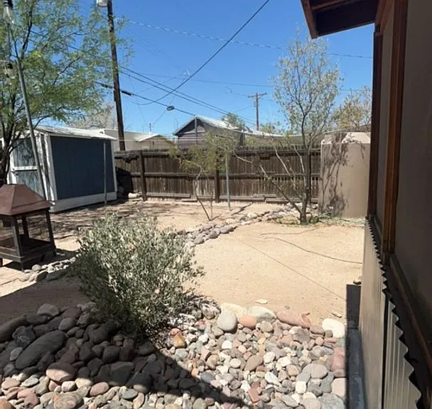 1150 E Waverly St — Photo 26