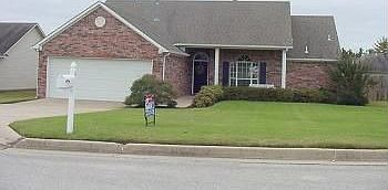 1st image of 301 Savannah Dr