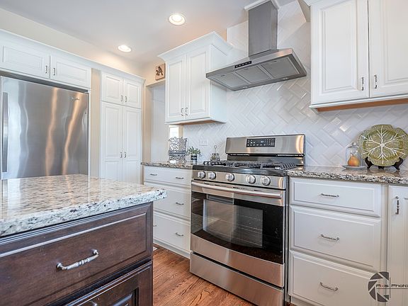 3rd image of 23806 W Tallgrass Dr