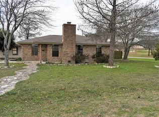 111 N 8th St, Jarrell, TX 76537