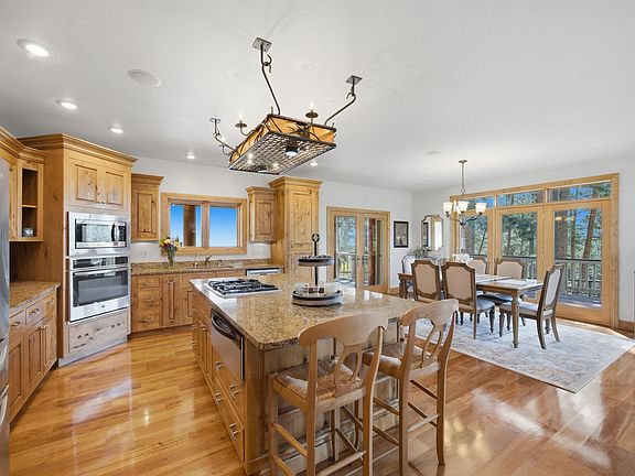 4th image of 1858 Pleasant View Dr