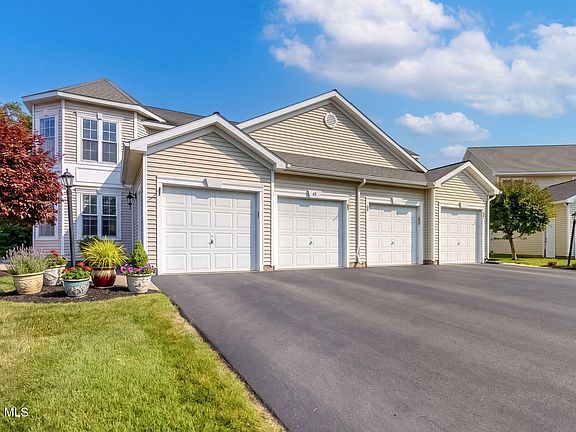 2nd image of 45 Patroon Pointe Drive