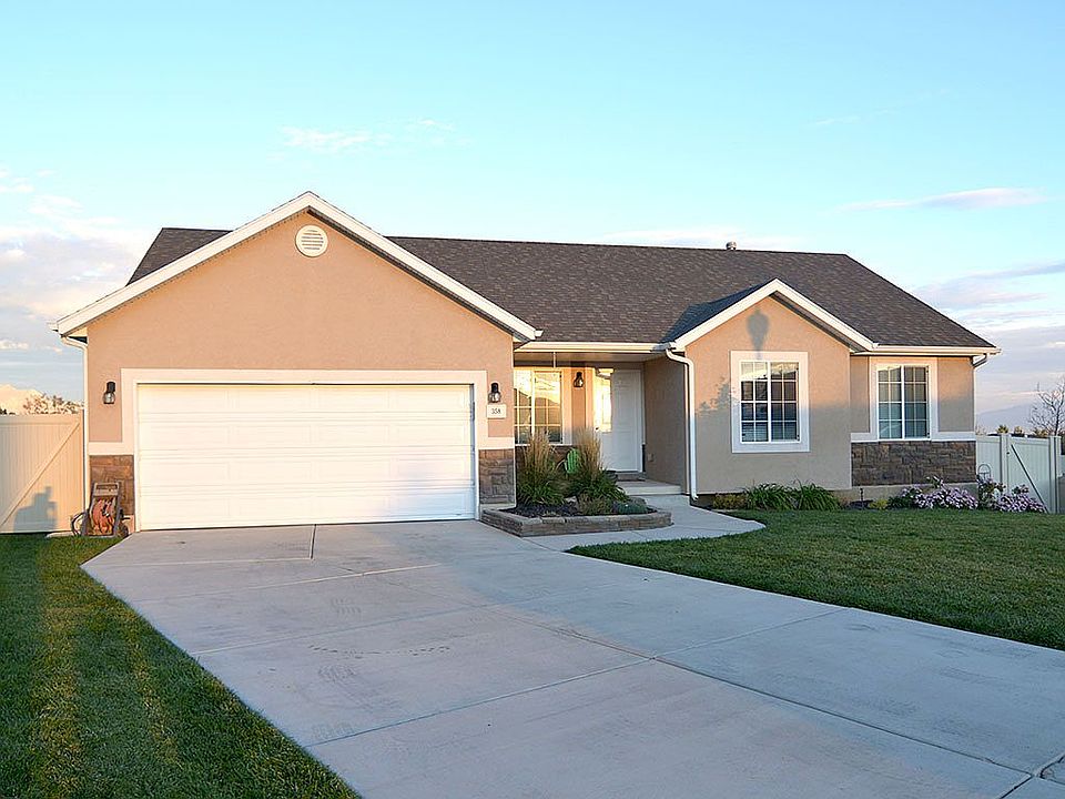 1st image of 358 W Cinnamon Cir