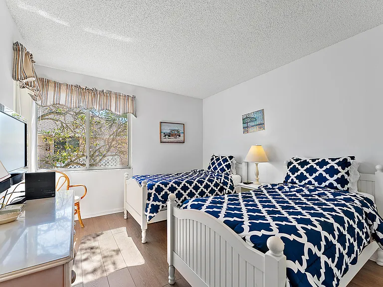 353 S US Highway 1 #B8 — Photo 26