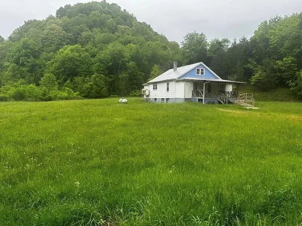 452 Birmingham Rd, Cedar Bluff, VA 24609
