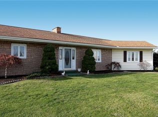 2946 Wilson Cambria Rd, Wilson, NY 14172