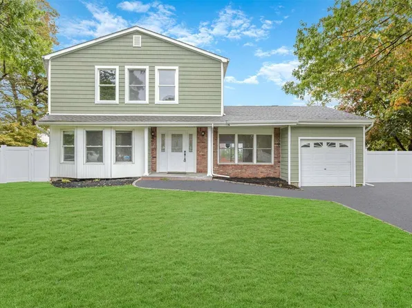267 Edward Avenue, Medford, NY 11763