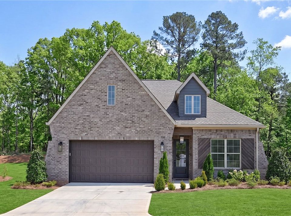 1st image of 585 Windsor Dr