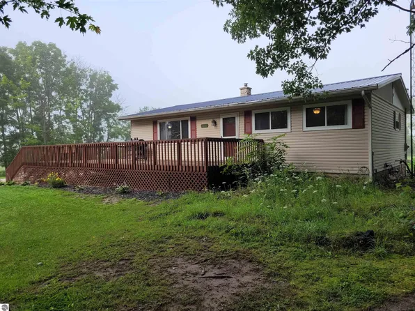 5840 S Littlefield Rd, Remus, MI 49340