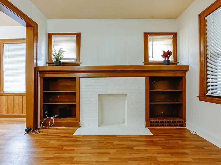5816 Woodland Ave — Photo 4