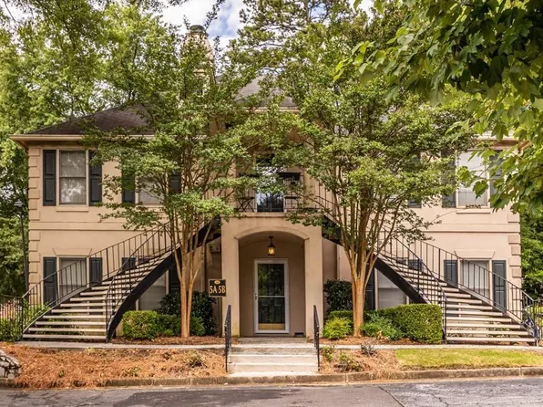 5 Plantation Dr NE #A, Atlanta, GA 30324