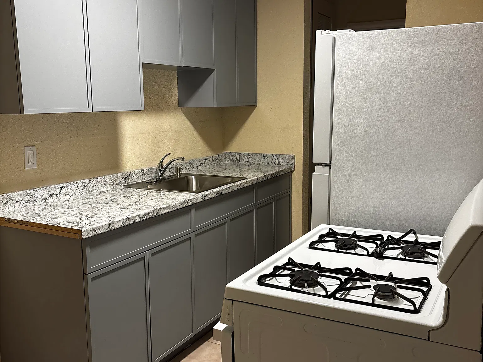 1 bed, 600 sqft, $2,395 — Photo 2