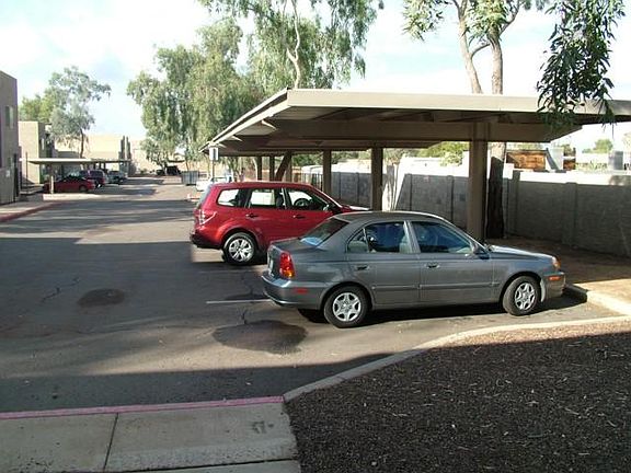 2nd image of 2839 E PARADISE Lane