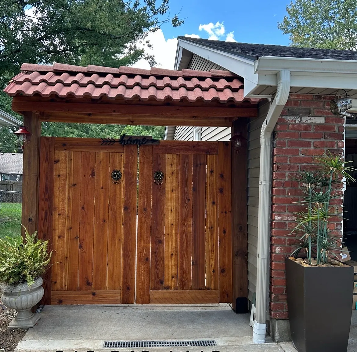 10926 Washington St — Photo 1