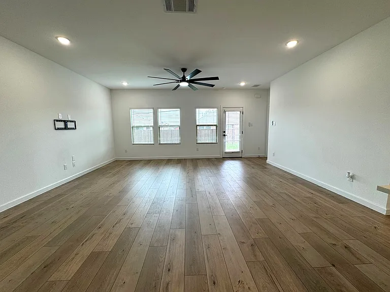 2518 Tahoe Dr — Photo 43
