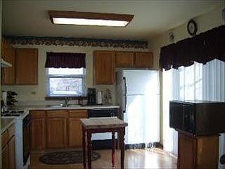 2nd image of 2540 Applewood Ln